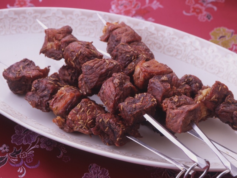 ショルログ（羊肉の串焼き）