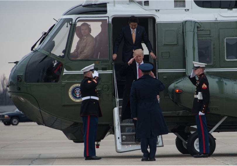 安倍元総理がマリーンワン搭乗