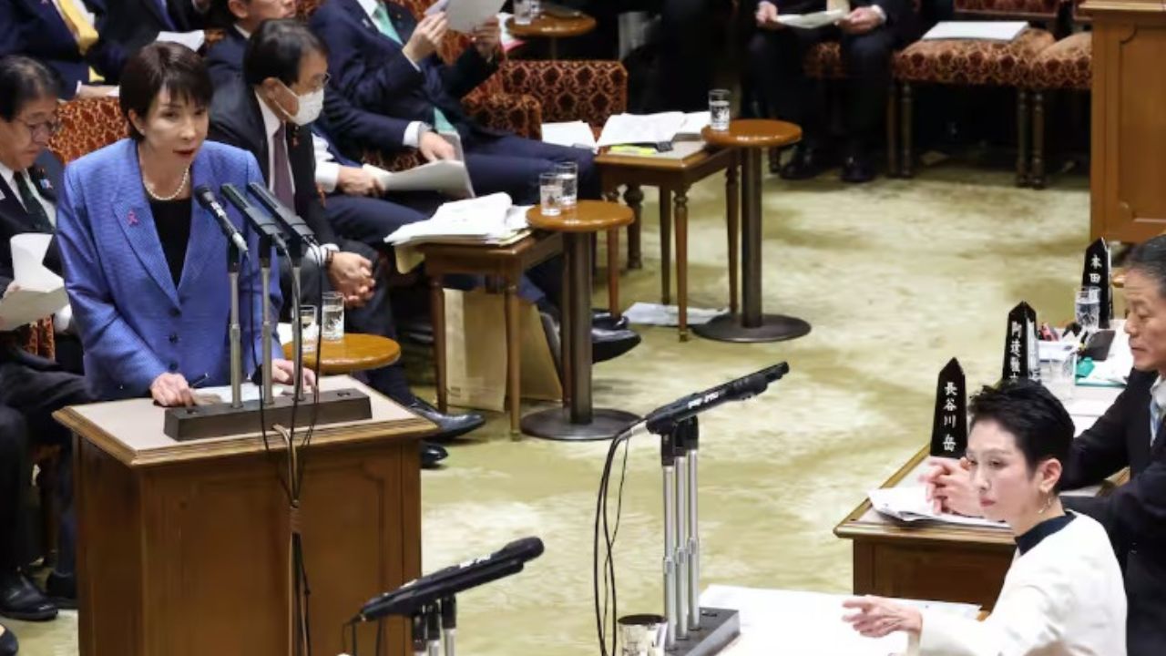 参議院予算委員会での高市総理と蓮舫