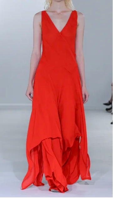 綾瀬はるか紅白2025で4着目に着ていた赤いドレス