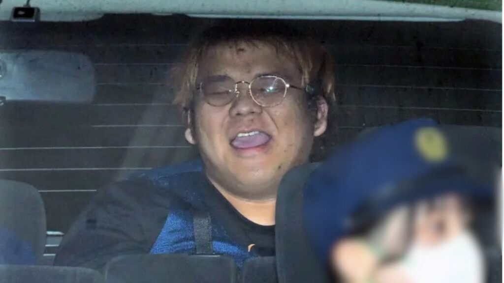 口を開けている山口直也