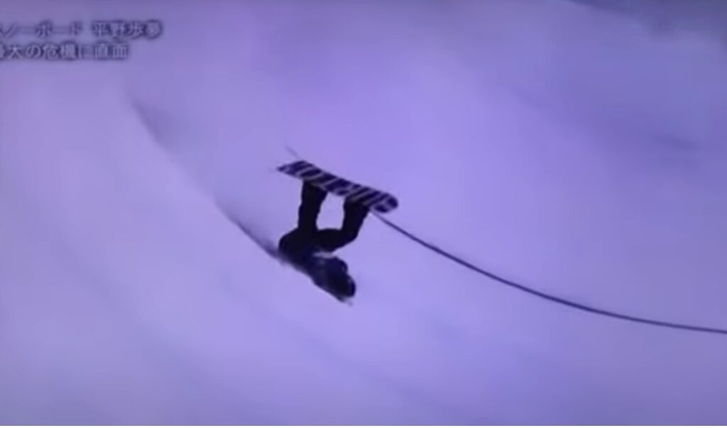 USオープンで転倒する平野歩夢