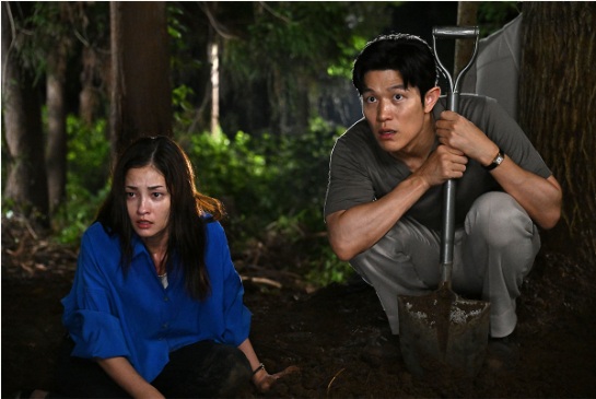 山にいる儀堂と麻友