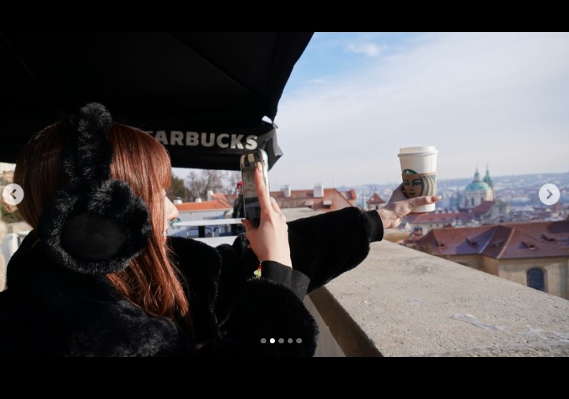 あーりんプラハのスタバにいった