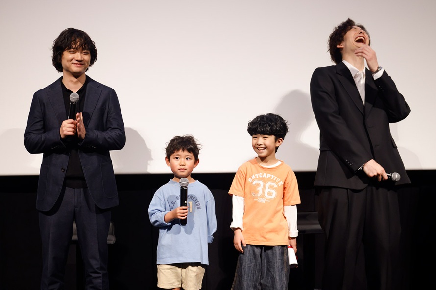 笑顔でイベントに臨む田鎖兄弟