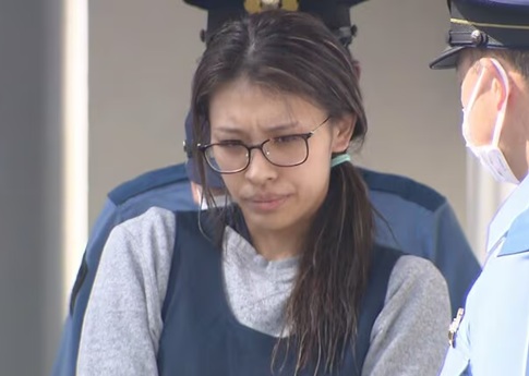 うつむいた竹前美結