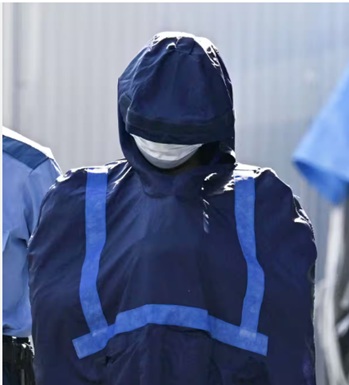 さくら署を出る竹前海容疑者