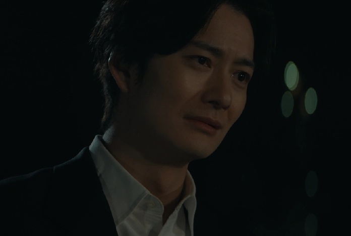 晴子に詰め寄る真