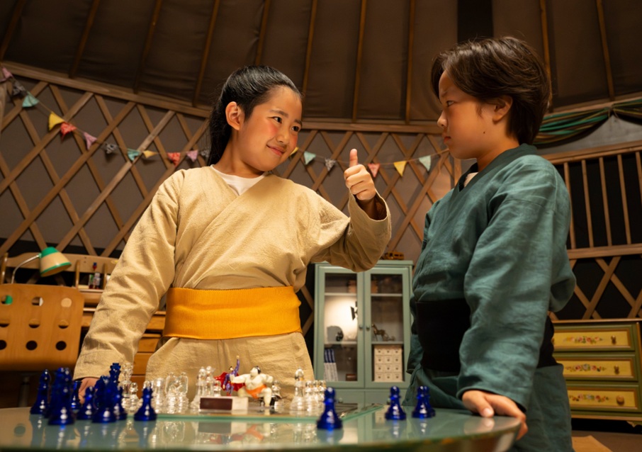 カンニング作戦を立てるマディとドラム